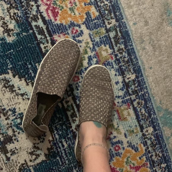 A Lot Size 10 shoes - Picture 14 of 15